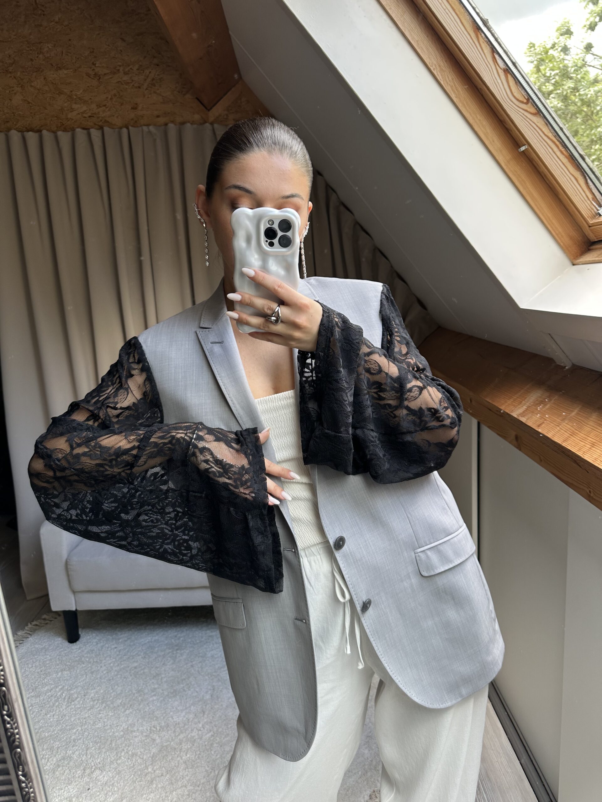 Noire Lace Blazer - M