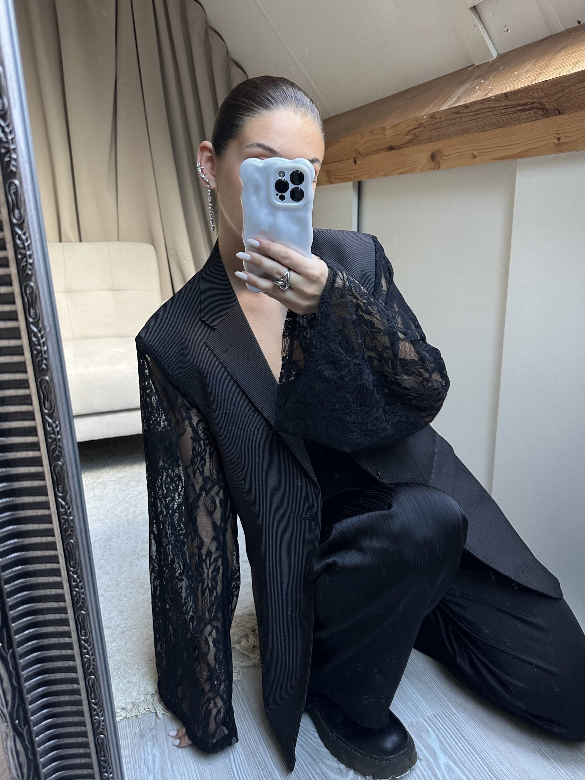 Noir Veil Blazer - M/L
